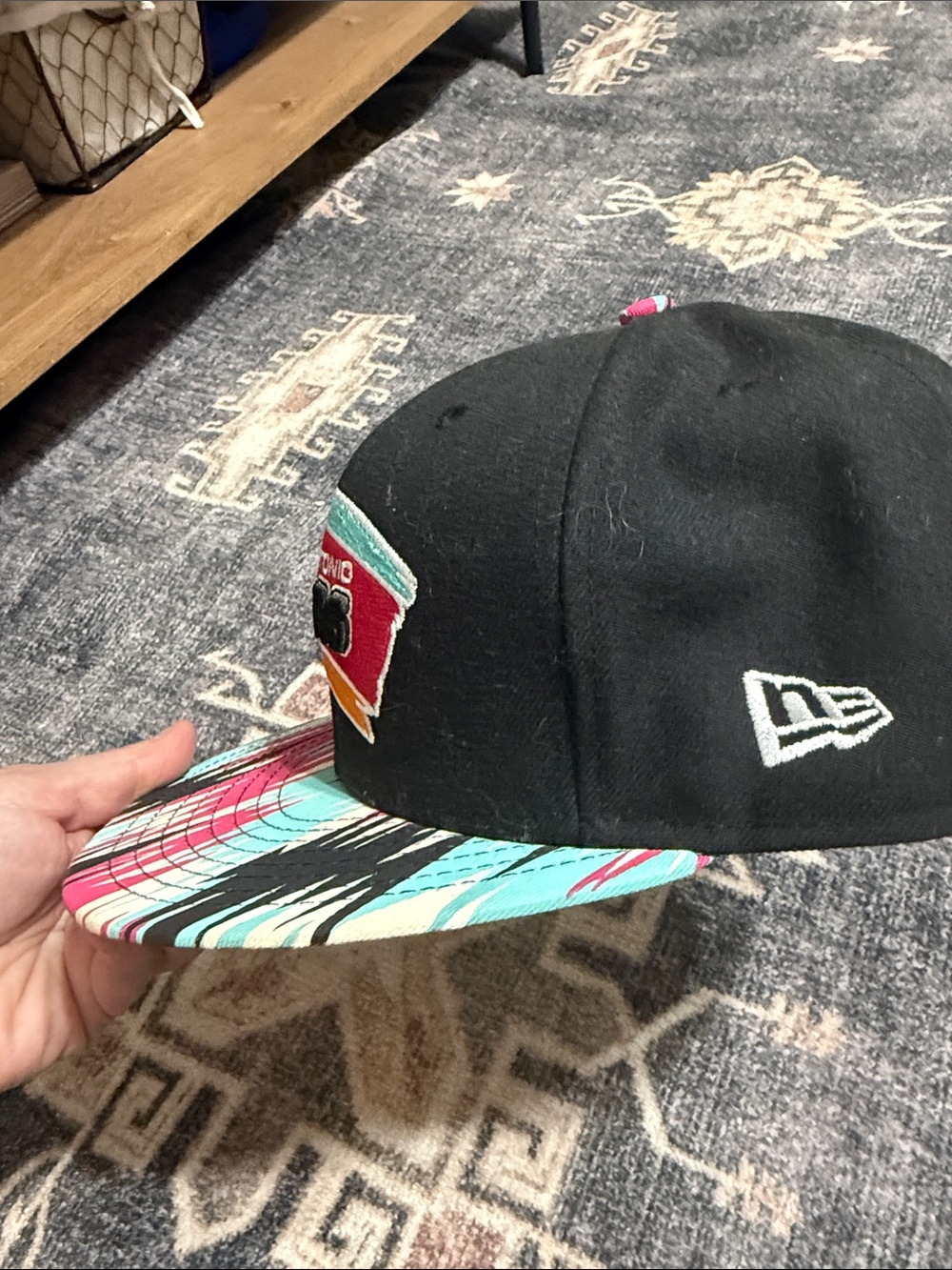 New Era San Antonio Spurs Black Hat with Teal & Pink Patterned Brim - Picture 6 of 7